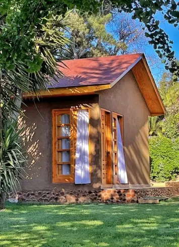 Pomaire Lodge & Suites