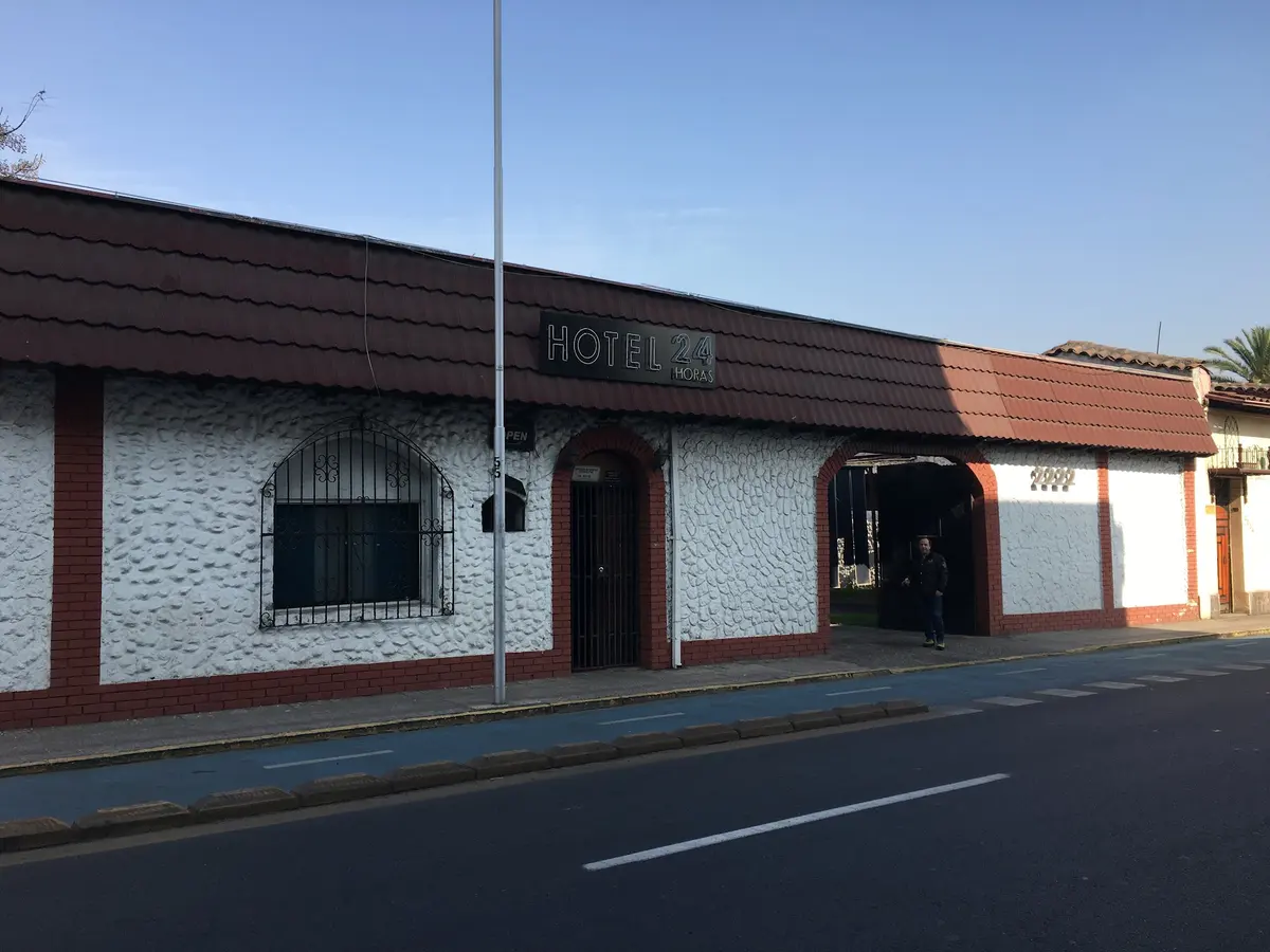 Motel Rosas 2222